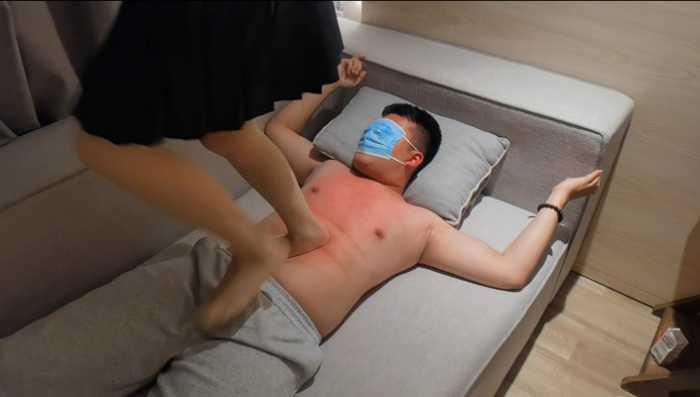 【爱秀套图】女大肉丝跺跳跑 YC-250316-11