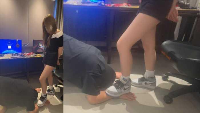 【爱秀套图】【小鲨鱼殿下】AJ踩手羞辱 YC-250314-7(1)