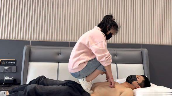 【爱秀套图】【素人高中生】可爱贝壳头板鞋踩踏 YC-250317-4