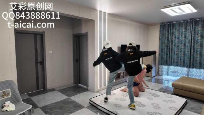 【爱秀套图】『chnnsct1818』暴力初中女生小试身手 YC-250318-3