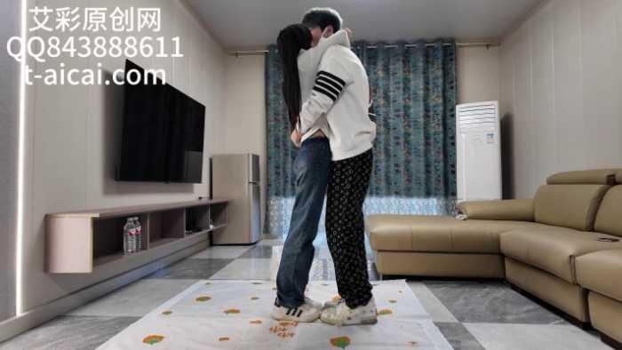 【爱秀套图】『chnnsct1818』清纯小情侣奴役老贱狗 YC-250318-4