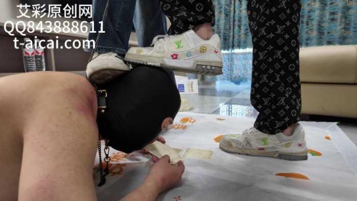 【爱秀套图】『chnnsct1818』清纯小情侣奴役老贱狗 YC-250318-4