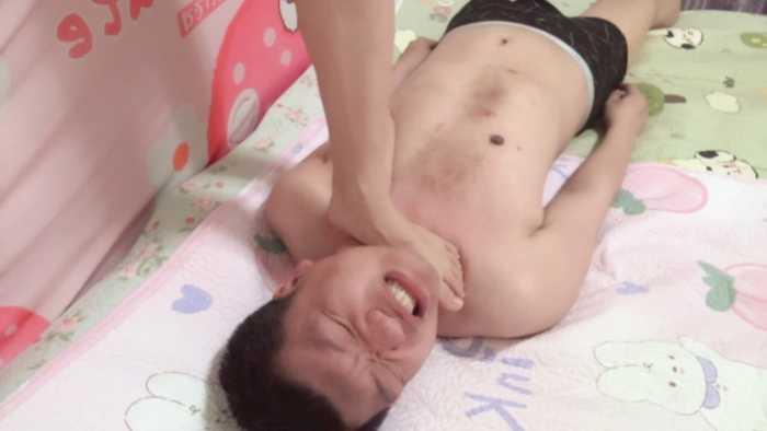 【爱秀套图】【兔粉粉】面部摧毁 YC-250322