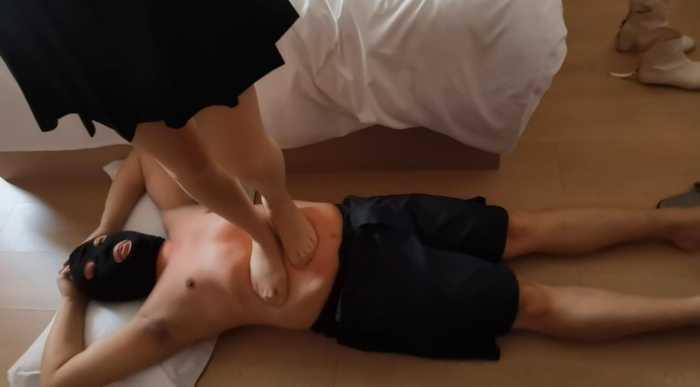 【爱秀套图】肉丝猛攻脆弱部分，脚尖脚跟碾压 YC-250323-2