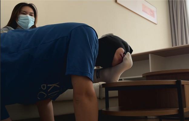 【爱秀套图】【足下生辉】迷之女主白袜脚虐 YC-250323-9