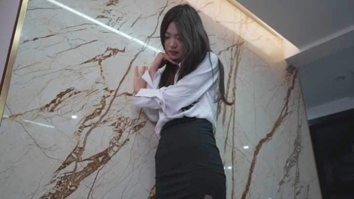 【爱秀套图】西安鱼七虐狗大作 骑马 尿袋挂嘴边爬行被骑 YC-250324-7