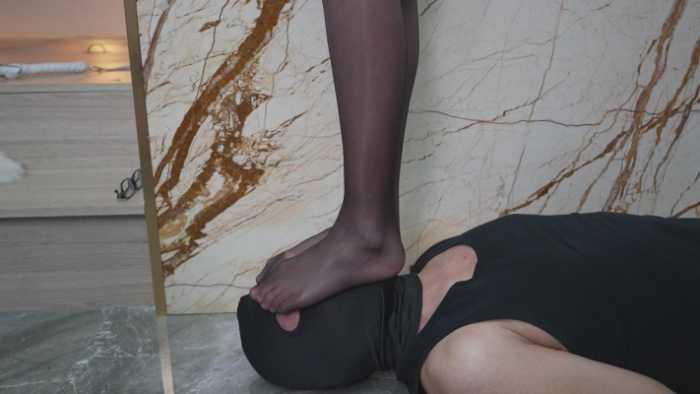 【爱秀套图】西安鱼七虐狗大作 骑马 尿袋挂嘴边爬行被骑 YC-250324-7