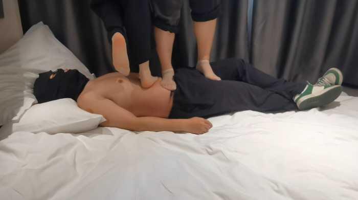 【爱秀套图】小棋和小玲的肉丝双踩 YC-250324-3