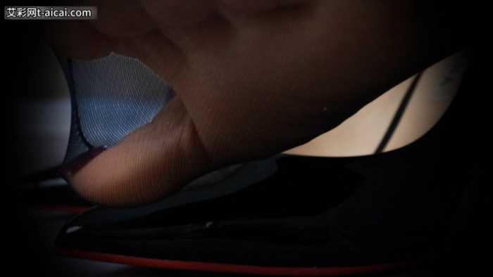 【爱秀套图】芥弥女神の微型产品1 残忍使用小奴隶 JS250329~3