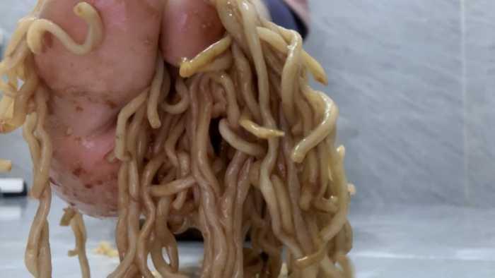 【爱秀套图】【莓子】光脚制作葱油拌面 YC-250328-3