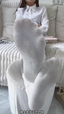 【爱秀套图】【啦啦啦】运动鞋白袜女巨人专访 ACYC-4431