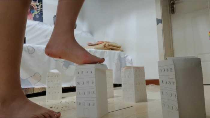 【爱秀套图】定制微胖主人酸臭巨足虫子全粘在主人酸臭汗脚底被主人粘踩除臭 JS250401~1