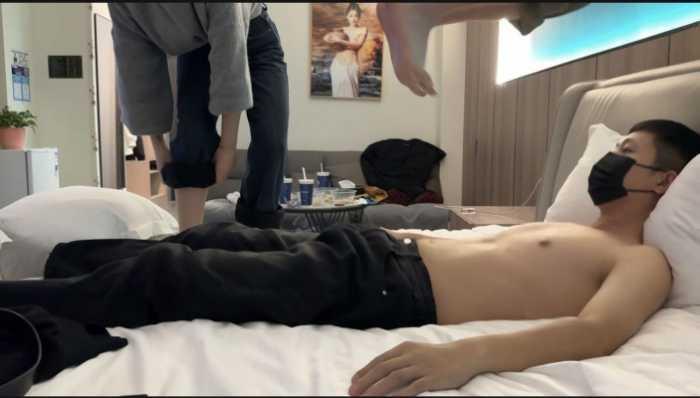 【爱秀套图】【素人研究生与闺蜜】双人裸足跳踩 YC-250329