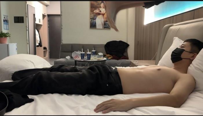 【爱秀套图】【素人研究生与闺蜜】双人裸足跳踩 YC-250329