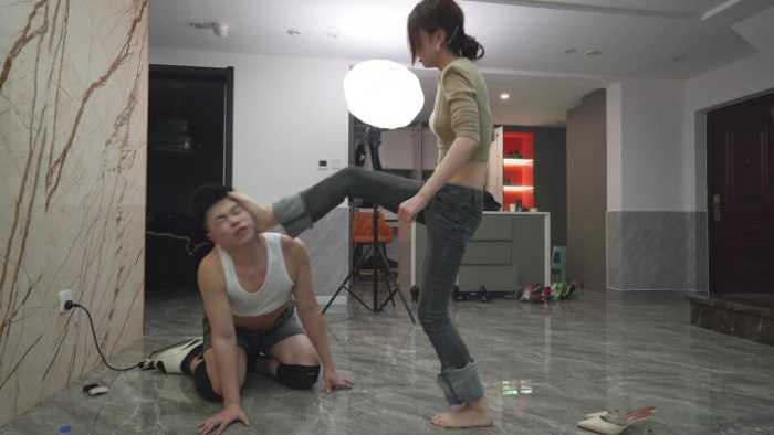 【爱秀套图】恶性虐牲畜，无认知无愧疚给M带去伤害和糟蹋，童声的小蜜 YC-250330-3