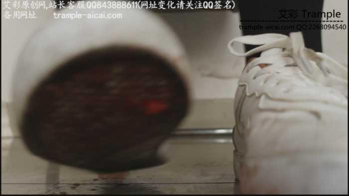 【爱秀套图】哚儿定制-巨人视角白鞋踩踏辱骂 YC-190409-3