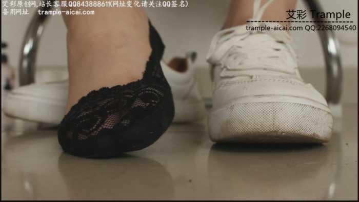 【爱秀套图】超劲爆剧情片《第一视角残忍女医生虐待病人》 YC-190425-3