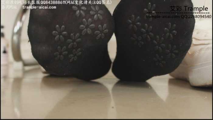 【爱秀套图】超劲爆剧情片《第一视角残忍女医生虐待病人》 YC-190425-3