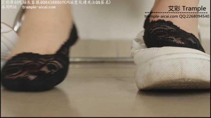 【爱秀套图】超劲爆剧情片《第一视角残忍女医生虐待病人》 YC-190425-3