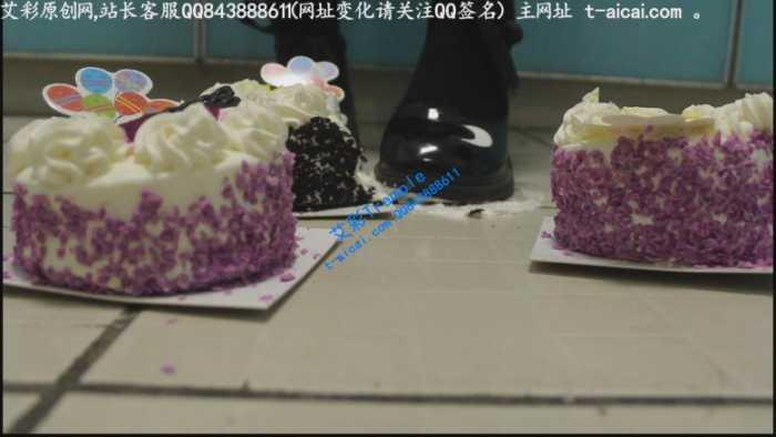 【爱秀套图】哚儿为贱奴制作的美味蛋糕狗粮（侮辱，强迫，特写）YC-190622-4