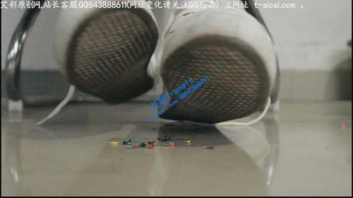 【爱秀套图】巨人女仆清理卫生-折磨意外发现的小人贱狗贱奴（ 剧情）YC-190822-4