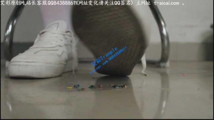 【爱秀套图】巨人女仆清理卫生-折磨意外发现的小人贱狗贱奴（ 剧情）YC-190822-4