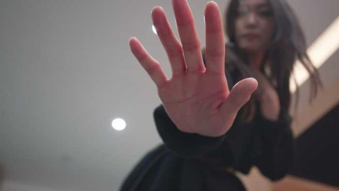 【爱秀套图】鱼七和小野耳光封顶专场 各种姿势体位 各种花样大耳光 YC-250402-2