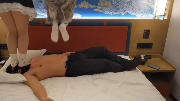 【爱秀套图】女大小姿和小婵的白袜双踩 YC-250401-3