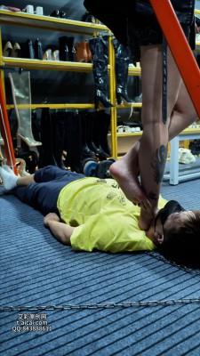 【爱秀套图】最接近死亡式踩踏 三次窒息昏迷抽搐（此玩法危险极大伤害极高不建议模仿）YC-250331-7