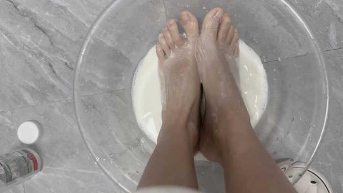 【爱秀套图】【莓子】制作最肮脏的牛奶 YC-250404-2