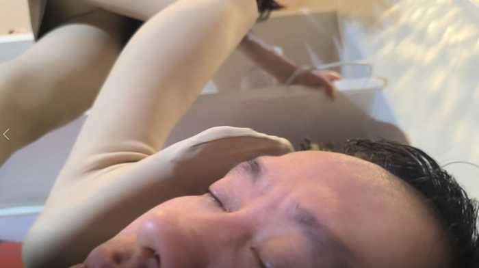 【爱秀套图】【女神学院·诗琪】超臭厚肉丝踩脸 YC-250406