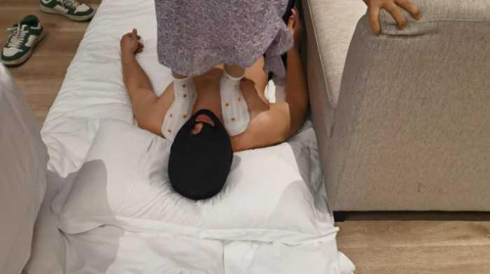 【爱秀套图】女大小姿和小婵的白袜强制踩之第二弹 YC-250408