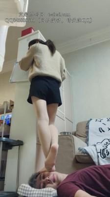 【爱秀套图】安安肉丝踩脸跳脸 YC-250410-2