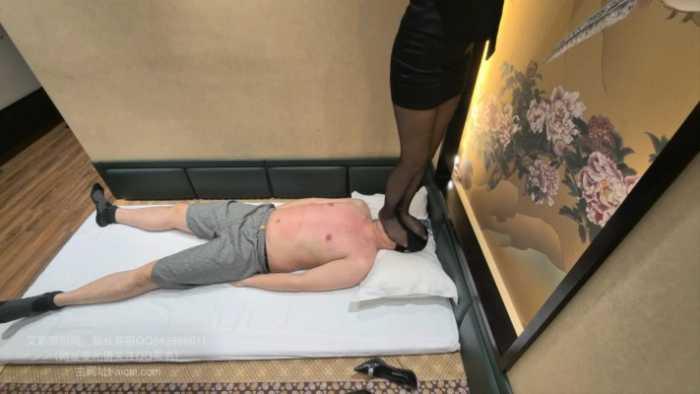 【爱秀套图】柒柒黑丝高跟蹂躏 YC-250413-4