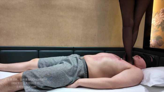 【爱秀套图】柒柒黑丝高跟蹂躏 YC-250413-4