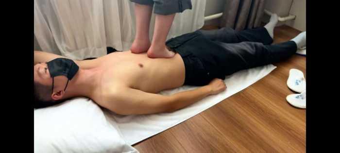 【爱秀套图】【低价福利】研究生裸足温柔踩踏（1） YC-250412-2