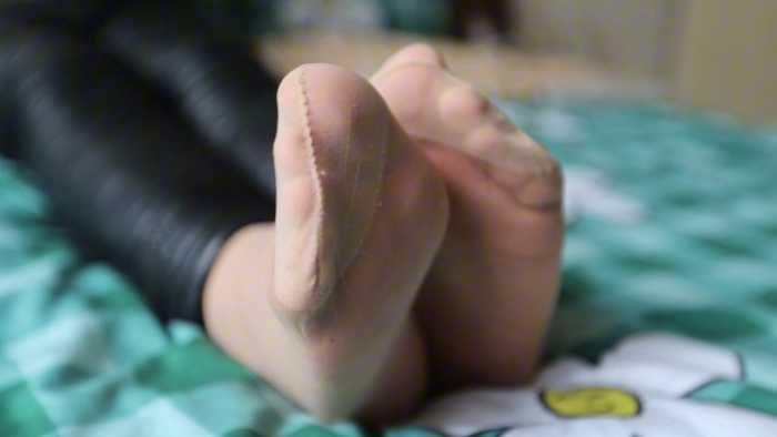 【爱秀套图】村花超臭短肉丝强迫踩脸素人闻臭丝 JS250417~1