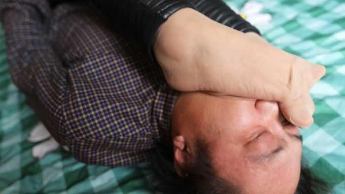 【爱秀套图】村花超臭短肉丝强迫踩脸素人闻臭丝 JS250417~1