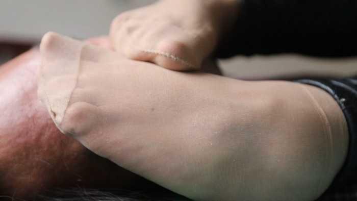 【爱秀套图】村花超臭短肉丝强迫踩脸素人闻臭丝 JS250417~1