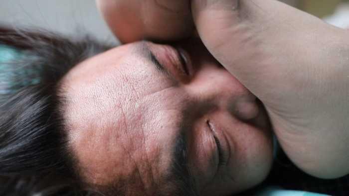 【爱秀套图】村花超臭短肉丝强迫踩脸素人闻臭丝 JS250417~1