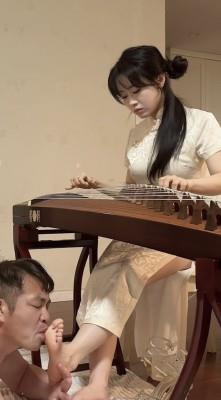 【爱秀套图】model~~筝仙琴月 弹筝调狗 YC-250415-2