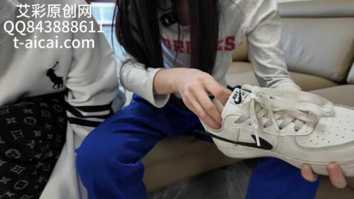 【爱秀套图】『chnnsct1818』学生情侣共同制作狗粮 YC-250416-2