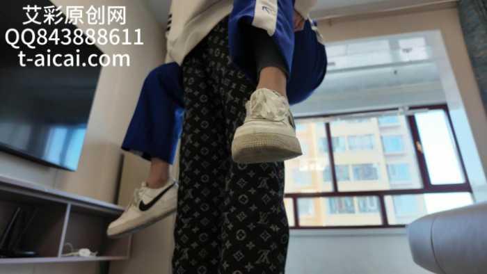 【爱秀套图】『chnnsct1818』学生情侣共同制作狗粮 YC-250416-2