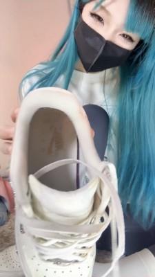 【爱秀套图】【1080P】芃芃大人高清第一视角羞辱合集 bf52517