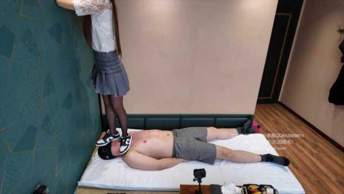 【爱秀套图】柒柒小主的熊猫鞋踩踏 YC-250419