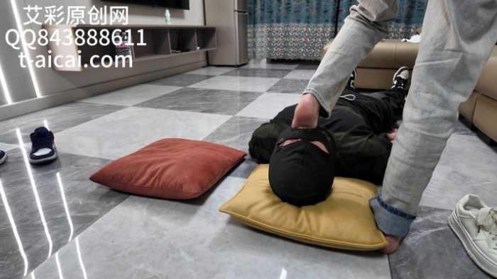 【爱秀套图】『chnnsct1818』脏棉袜裸足深喉窒息 YC-250419-4