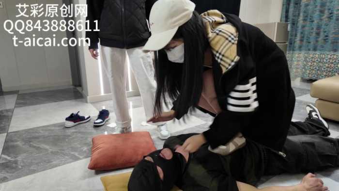 【爱秀套图】『chnnsct1818』脏棉袜裸足深喉窒息 YC-250419-4