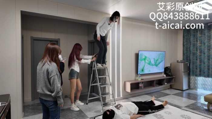 【爱秀套图】『chnnsct1818』高空跳跺破坏肋骨 YC-250419-5