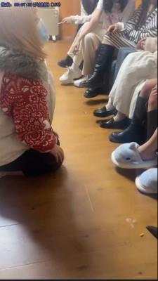 【爱秀套图】全国最贱m 7个小姐姐调教我一个女奴 JS250423~5