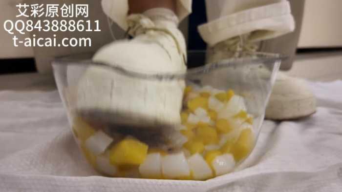 【爱秀套图】『chnnsct1818』超脏水果罐头制作喂食 YC-250424-3